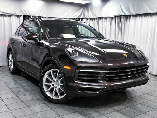 2022 Porsche Cayenne Cayenne