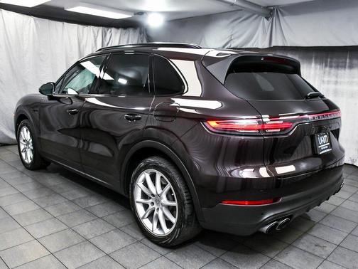 2022 Porsche Cayenne Cayenne