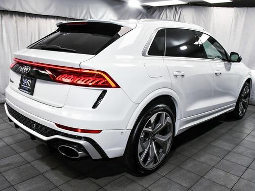 2023 Audi RS Q8 4.0T