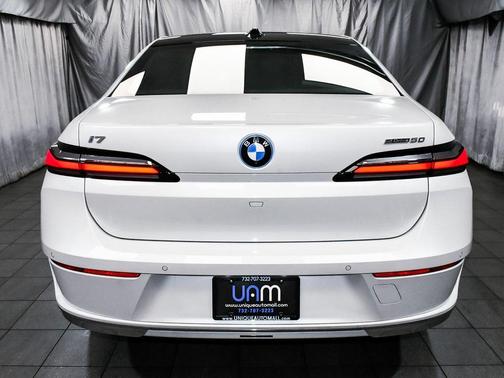 2024 BMW i7 eDrive50