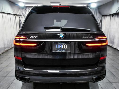 2023 BMW X7 xDrive40i