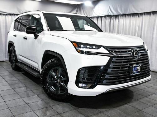 2025 Lexus LX 700h Overtrail