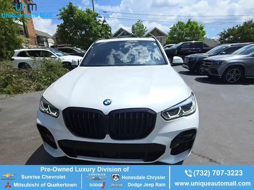 Mineral White Metallic 2023 BMW X5 M50i