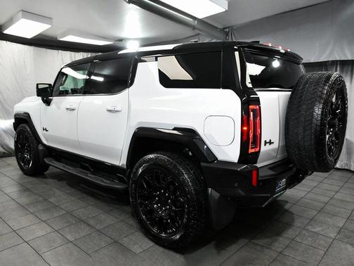 2024 GMC HUMMER EV SUV 2X