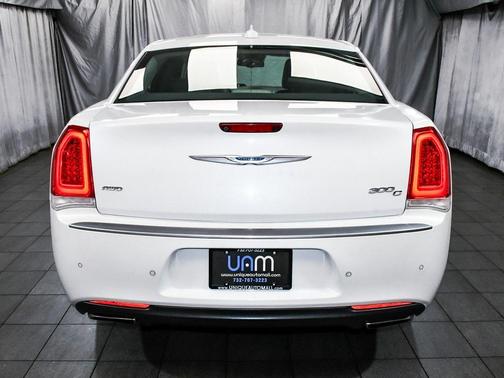 2015 Chrysler 300C Platinum