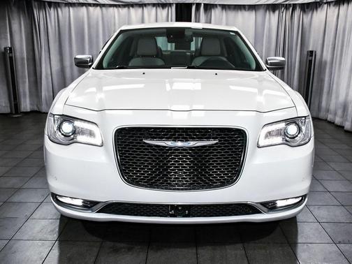 2015 Chrysler 300C Platinum