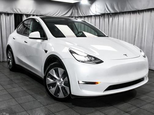 2022 Tesla Model Y Long Range