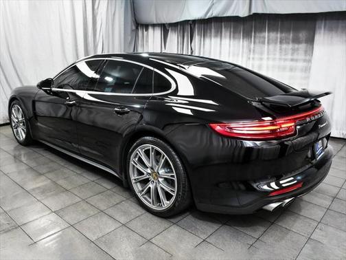 2018 Porsche Panamera 4S