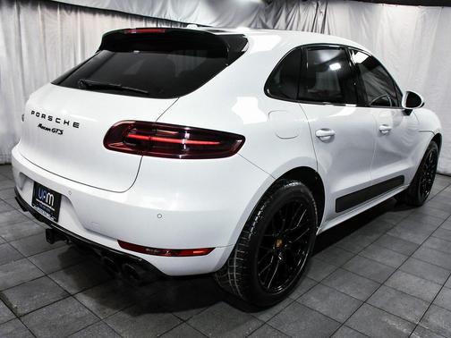 2018 Porsche Macan Macan GTS