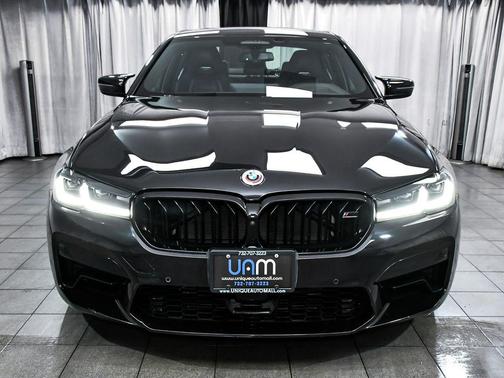 Black Sapphire Metallic 2022 BMW M5 Competition