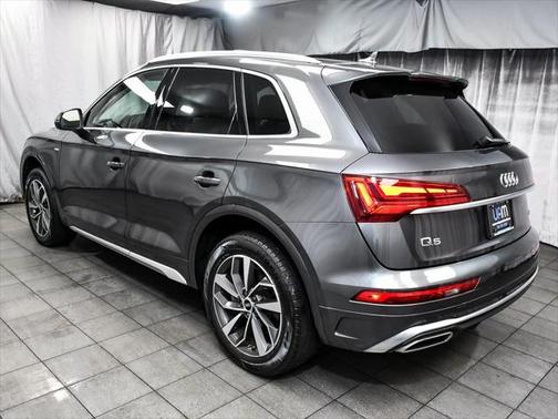2022 Audi Q5 45 S line Premium Plus
