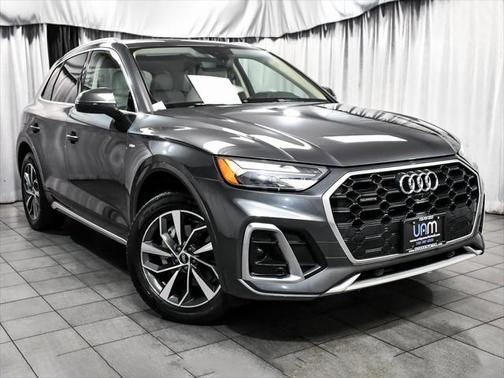 2022 Audi Q5 45 S line Premium Plus