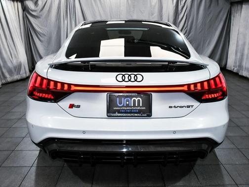 2024 Audi RS e-tron GT quattro