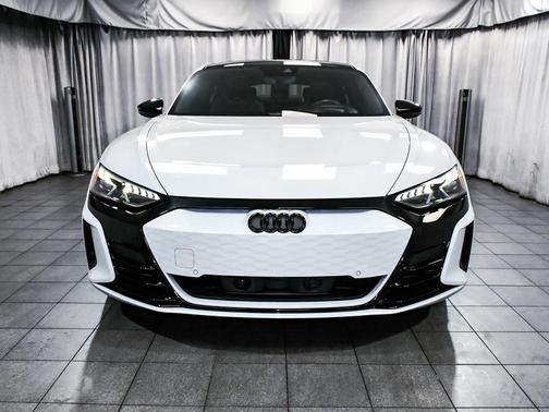2024 Audi RS e-tron GT quattro
