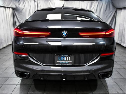 2023 BMW X6 xDrive40i