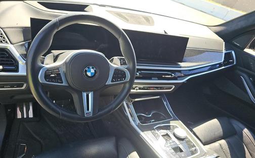 Brooklyn Grey Metallic 2025 BMW X7 M60i