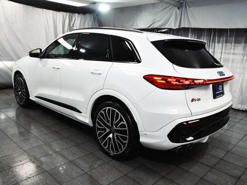 2025 Audi SQ5 3.0T Premium Plus