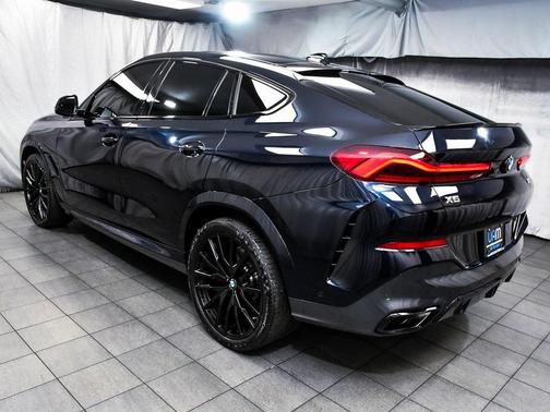 2023 BMW X6 M50i