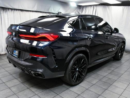 2023 BMW X6 M50i