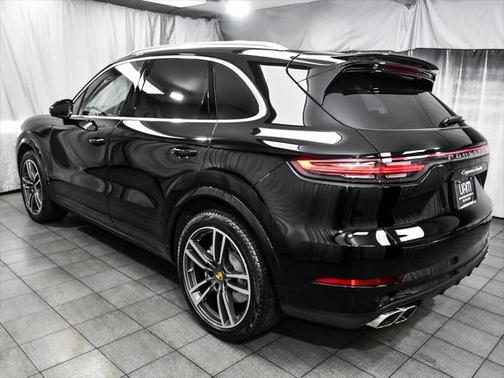 2023 Porsche Cayenne Turbo