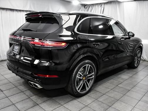 2023 Porsche Cayenne Turbo
