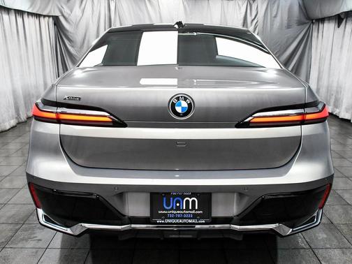 2024 BMW 740 i xDrive