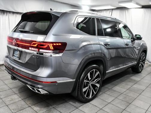 2024 Volkswagen Atlas 2.0T SEL Premium R-Line 4MOTION