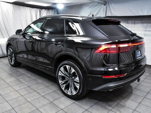 2024 Audi Q8 55 Premium Plus