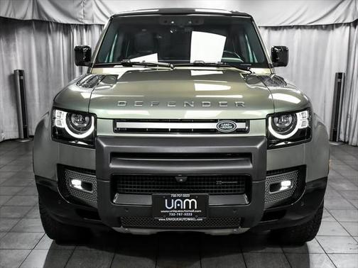 2023 Land Rover Defender 110 X-Dynamic SE