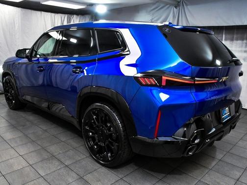 2025 BMW XM Base