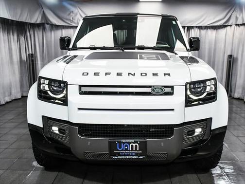 2023 Land Rover Defender 110 X-Dynamic SE
