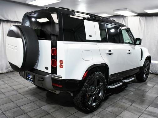 2023 Land Rover Defender 110 X-Dynamic SE
