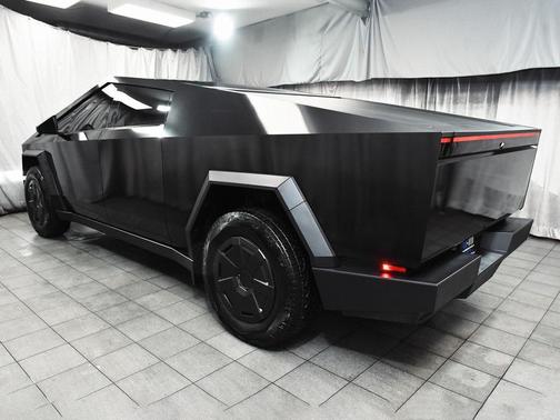 2025 Tesla Cybertruck All-Wheel Drive