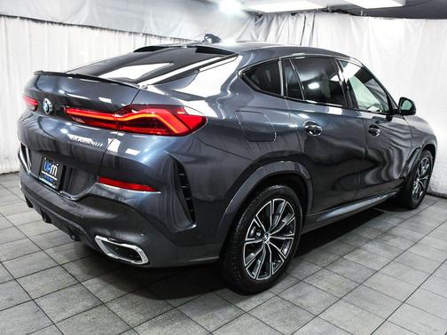 Arctic Gray Metallic 2022 BMW X6 xDrive40i