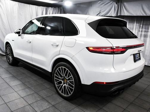 2023 Porsche Cayenne Cayenne E-Hybrid Platinum Edition