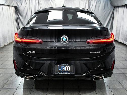 2025 BMW X4 xDrive30i