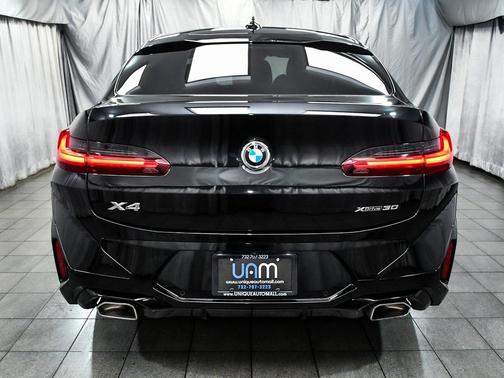 2025 BMW X4 xDrive30i