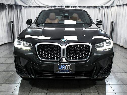 2025 BMW X4 xDrive30i