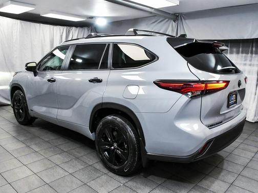 2024 Toyota Highlander Hybrid XLE