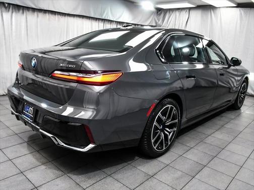 2024 BMW i7 xDrive60