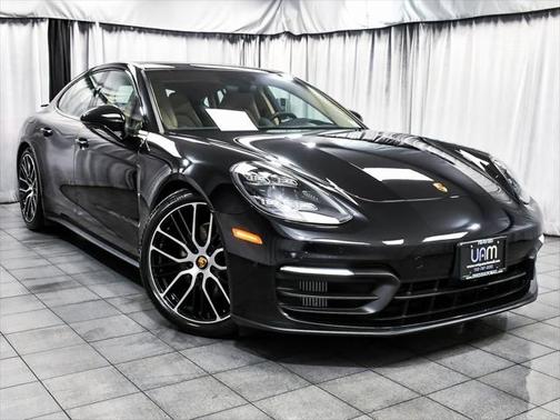 2022 Porsche Panamera 4 Platinum Edition