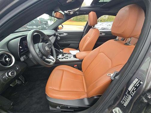 Vesuvio Gray Metallic 2024 Alfa Romeo Giulia Ti