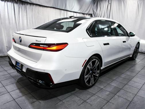 2023 BMW 760 i xDrive