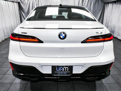 2023 BMW 760 i xDrive