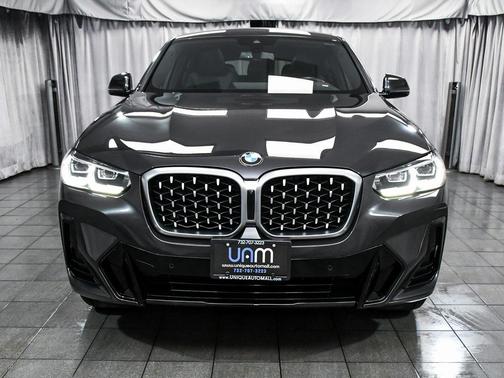2025 BMW X4 xDrive30i
