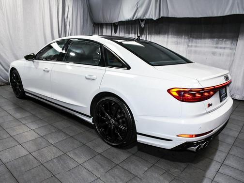 2022 Audi S8 4.0T