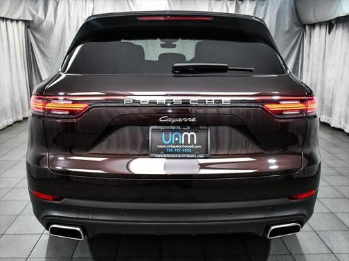 2022 Porsche Cayenne Base