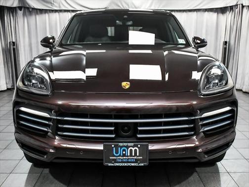 2022 Porsche Cayenne Base