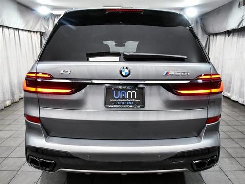 2025 BMW X7 M60i