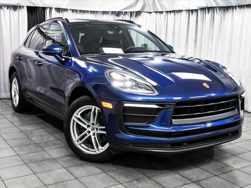 2022 Porsche Macan Base